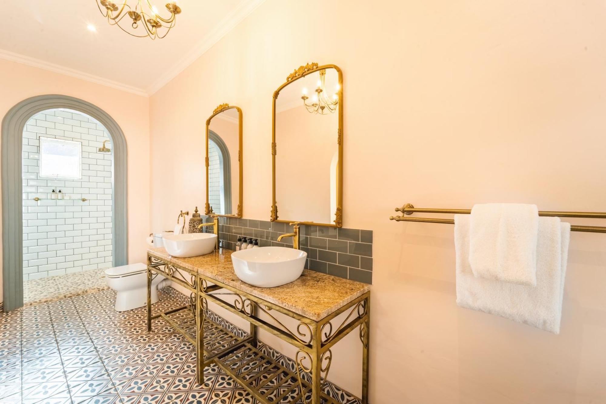 Bed and Breakfast The Victorian Manor Водопад Виктория Экстерьер фото